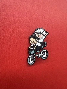 Jujutsu Kaisen Gojo Satoru und Geto Suguru Radfahren Emaille Pin Metall Abzeichen Figur - Bild 1 von 3