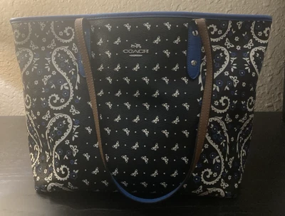 Bolso de Mano COACH Mariposa Azul Negro Blanco Mariposa Paisley Bandana Cremallera Foto 1 de 4