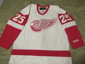 Darren McCarty CCM Jersey/Large-Autographed - Picture 1 of 4