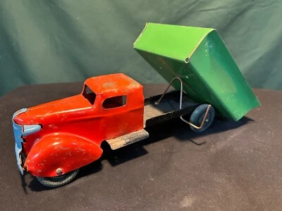 Camión de volteo Wyandotte 1930 vintage fundido a presión. Buen estado sin restaurar Foto 1 de 4