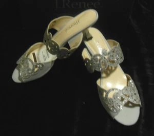 NIB J. Renee Francie Silver Slides Size 8.5 M MSRP $99 - Picture 1 of 8