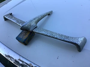 1954 Hudson Hornet Chrome Hood Ornament Original pitted - Foto 1 di 8