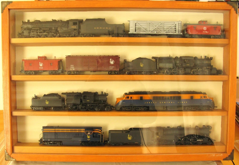 Витрина HO для прибл. 8 или более локомотивов - Изображение 1 из 4