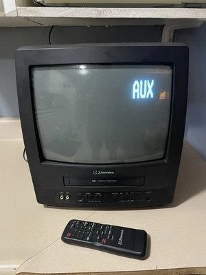 复古艾默生 EWC1302 13 英寸 CRT 复古游戏电视/录像机组合(VCR 不工作) — 第 1/3 张图片