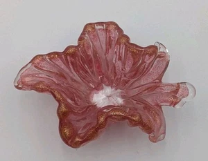 VINTAGE MURANO ARCHIMEDES SEGUSO GOLD FLECKS PINK GLASS LEAF TRINKET DISH 4” - Picture 1 of 17