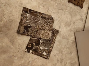 2 Crate & Barrel Brown White Paisley Medallion Adela Standard Shams Pair Cotton - Picture 1 of 7