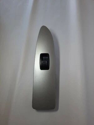 Interruptor de ventana trasero lado izquierdo Toyota Avalon 2005-2009 OEM PLATEADO Foto 1 de 4