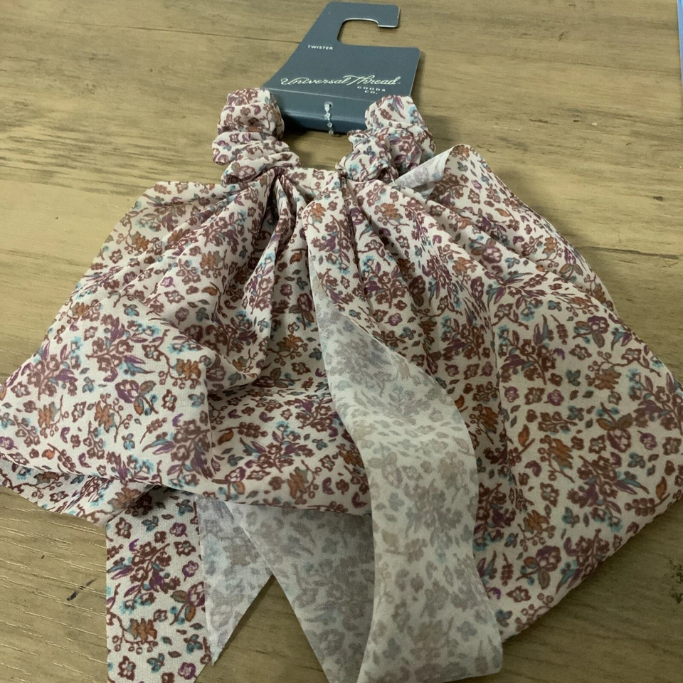 Tail Twisters - Universal Thread 3 for The of 1