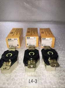 **NEW (LOT OF 3) HUBBELL HBL2610 30A 125V 2P 3W LOCKING TWIST LOCK RECEPTACLE# - Picture 1 of 4