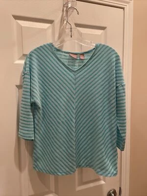 Chicos Sz 0 Pull Over Gorgeous Blue￼ Striped ￼ ￼V neck 3/4 Sleeve Top - Image 1 of 3