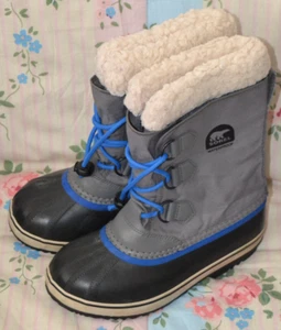 Sorel Kids UK Size 3.5 Snow Boots - Picture 1 of 8