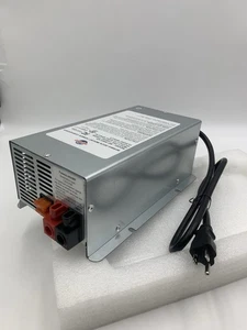 WFCO WF-9865-AD Auto Detect Deckmount Converter/Charger 65 A DC Output - Bild 1 von 8