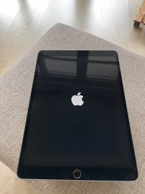Apple iPad Air 3 A2152 Wi-Fi 64 Go - Gris Sidéral - État Parfai + Boîte Complète - Photo 1/4