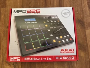 AKAI Professional MPD226 USB MIDI Controller – Neu & Unbenutzt! - Bild 1 von 2
