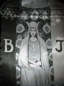 SEALED NEW! SATIN DARK SIDE TAROT CARDS RUNE STONES OR TRINKET BAG 6" X 9" - Foto 1 di 4