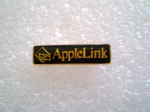 Vintage Apple 1986 AppleLink Networking Logo Pin - Picture 1 of 3