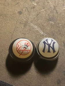 New York Yankees 16mm Acrylic Beads for Jewelry Making DIY Pen Keychain 1 pc - Picture 1 of 1
