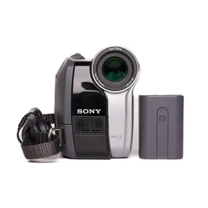 Sony Handycam DCR-HC28E MiniDV PAL Camcorder - Silver - FULLY FUNCTIONAL - Picture 1 of 10