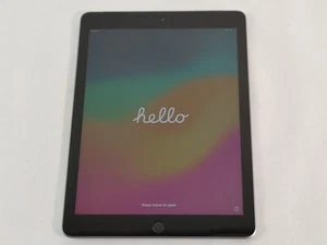 Apple iPad 6th Gen A1954 32 GB iOS 17.7.6 Space Gray ( Wi-Fi + 4G ) Unlocked - Picture 1 of 7