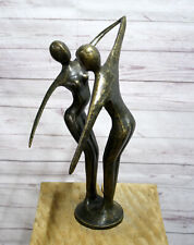 Bronzeskulptur tanzendes Liebespaar moderne Kunst Dekoration für Haus und Garten