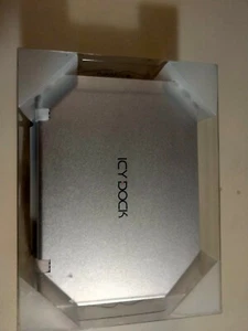 ICY DOCK MB559US-1S 3.5" PEARL WHITE SATA I/II USB 2.0 & eSATA EXTERNAL ENCLOSUR - Picture 1 of 9