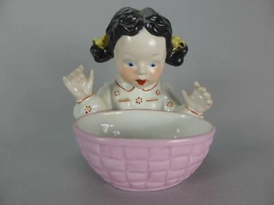 FILLETTE AU BOL STYLE ANNEES 40 OU ANNEES 50 CERAMIQUE PRETTY LITTLE GIRL 980-2 - Photo 1/4