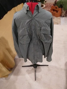 Cabelas Guidewear Fishing Ventilated Shirt with 2 Zipper Pockets Other Closures - Picture 1 of 20