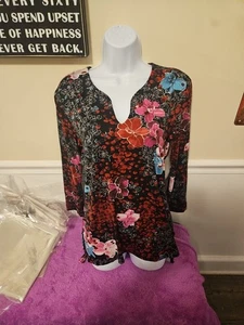 NWT Studio N womens V Neck  Long Sleeve Size Small Black Floral ( Polyester) - Picture 1 of 10