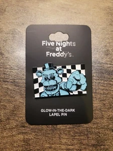 Pin Five Nights at Freddy's Checkerboard Brilla en la Oscuridad Bioworld Boxlunch - Imagen 1 de 2