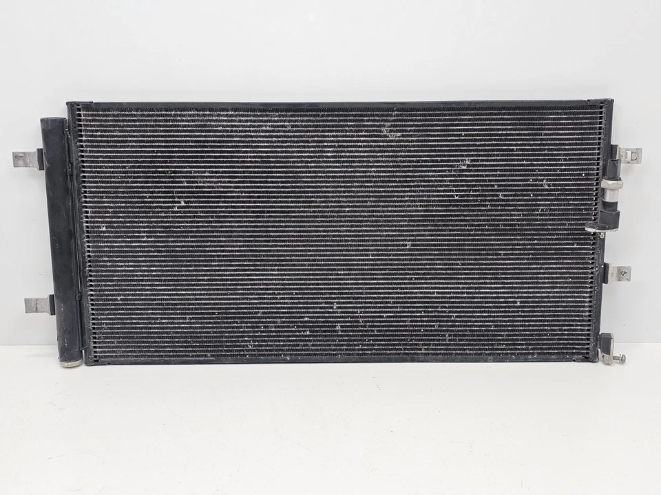 Audi A6 A7 2012-2015 3,0 L aire acondicionado aire acondicionado condensador OEM 2013 2014 Foto 1 de 4