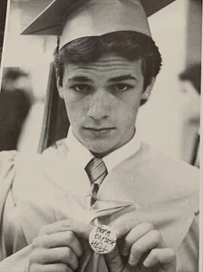 Luke Perry Yearbook High School Senior Beverly Hills 90210 Dylan McKay - Picture 1 of 9