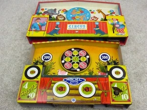 Two Mechanical Shooting Galleries Wyandotte & Ohio Art, Colorful Tin Toys - Picture 1 of 10