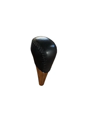  2008 2009 2010 2011 2012 2013 TOYOTA HIGHLANDER COROLLA  AVALON  SHIFT KNOB OEM - Image 1 of 4