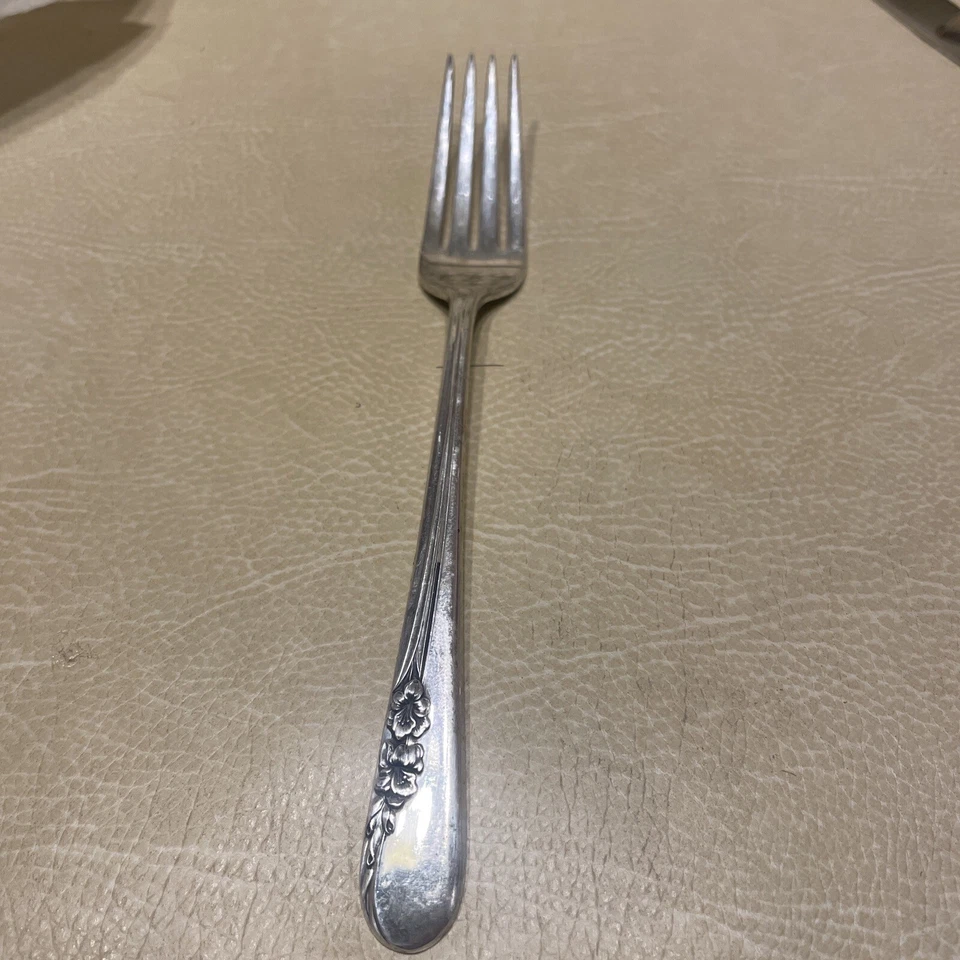 Вилка из стерлингового серебра International Blossom Time 1950 г. без монограммы длина 7-1/4 дюйма - Изображение 1 из 4