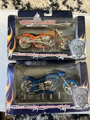 LOT OF 2 TOY ZONE 1/18 ARLEN NESS OUTLAW STEEL IRON MOTORCYCLES BLUE, ORANGE - Image 1 of 4