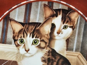 Signed/ Dated 1992 Lowell Herrero Cat Plate, 2 Tabby Kittens, Wide Red-Brown Rim - Picture 1 of 5