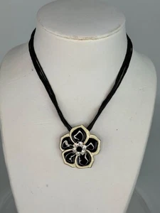Vintage VCLM Enamel Black & White & Rhinestone PANSY FLOWER Pendant Necklace - Picture 1 of 4