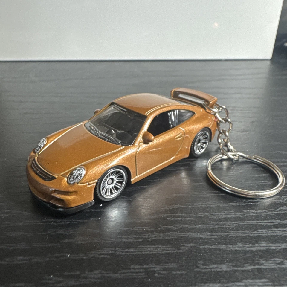 Porsche 911 GT3 2007 Keychain 1:64 Diecast Hot Wheels Matchbox Gift - Image 1 of 3
