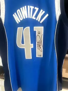 Dirk Nowitzki Mavericks Signed Mitchell & Ness Hall of Fame Swingman Jersey - Picture 1 of 10