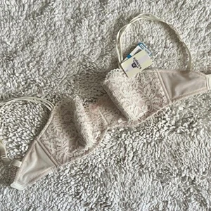 b.tempt'd By Wacoal Cream And White Lace Balconette Bra Sz 30DDD Underwire - Picture 1 of 5