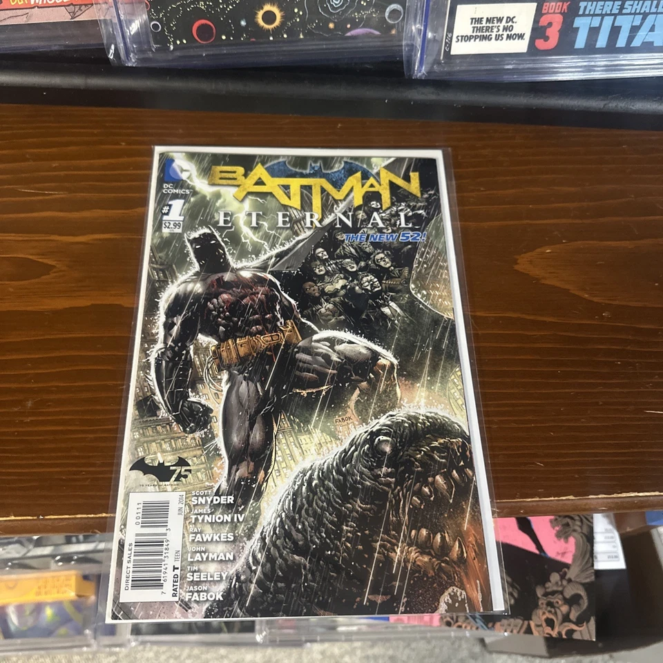 Batman Eternal Volume 1 by Scott Snyder JAMES TYNION IV DC Comics 2014 NM - Image 1 of 1