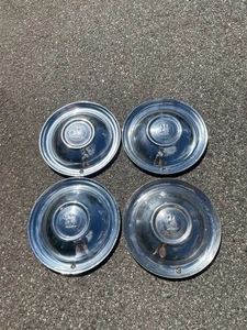 Genuine 1950 to 1952 Plymouth Cambridge Belvedere 15 inch hubcaps - Picture 1 of 24