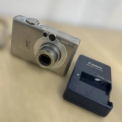 Canon IXY DIGITAL compact digital camera From Japan - Image 1 of 4