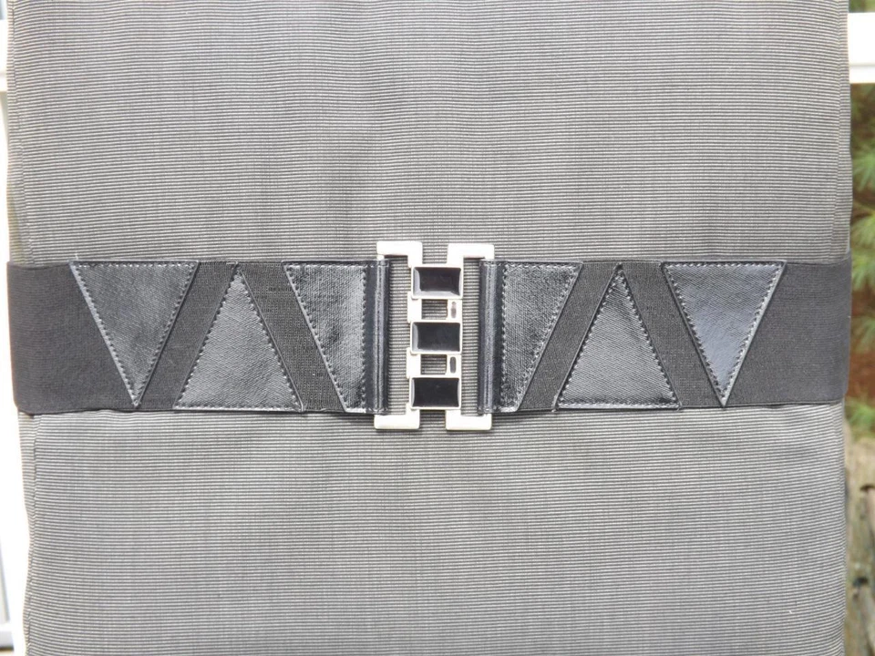 Cinturón elástico negro Betsey Johnson mediano a grande Foto 1 de 1