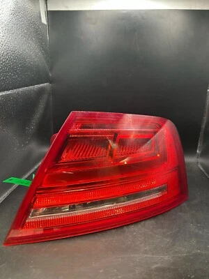 Luz trasera derecha pasajero Audi A8 D4 4H 2013 EE. UU. 4H0 945 096A Foto 1 de 4