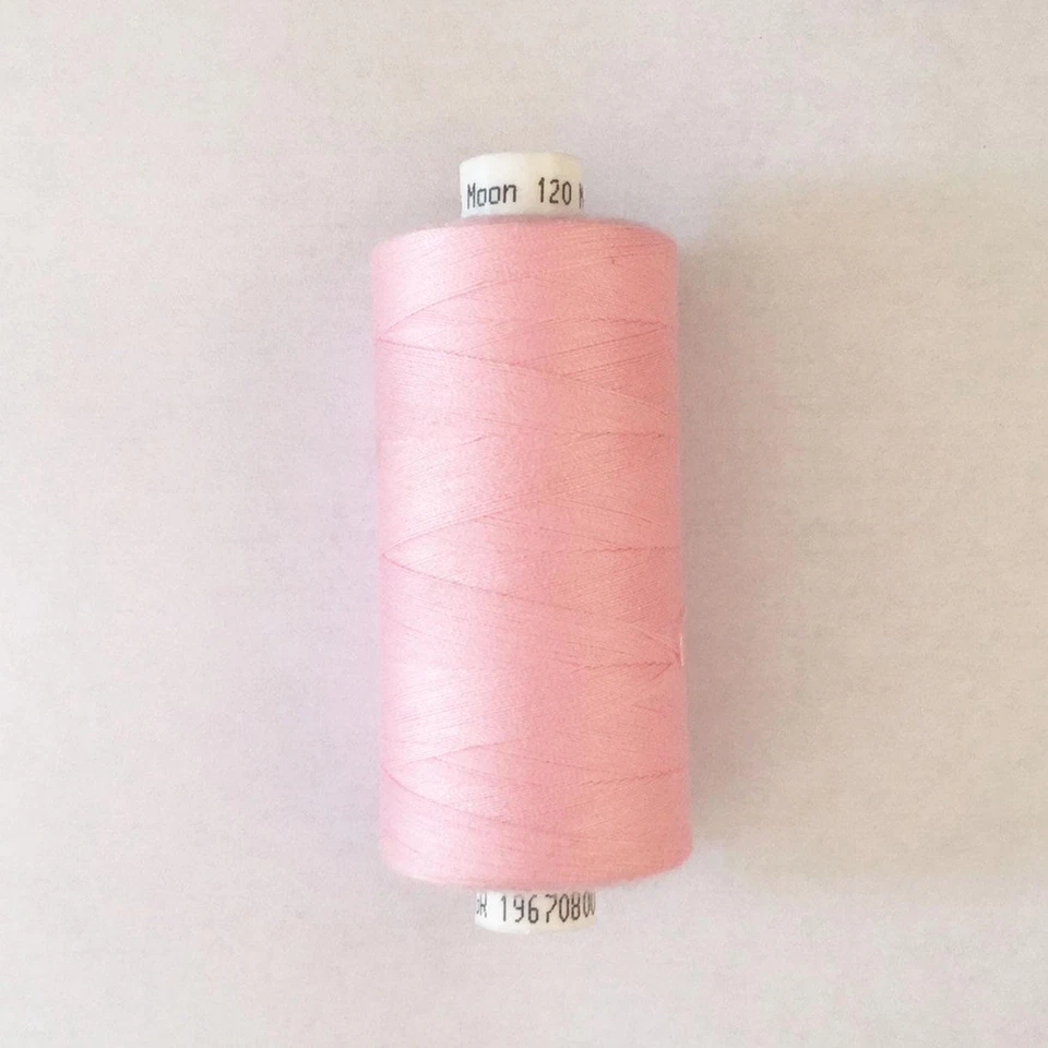 Fil à Coudre Moon en Polyester 915 Mètres : Rose - Mercerie Couture - Photo 1/1