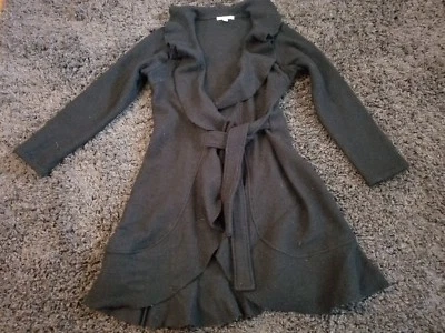 women apparel black dress coat size med preowned small holes on back Foto 1 de 4