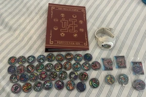Album libro medaglie Hasbro Yo-Kai Yokai Watch e 44 medaglie raro + fantastico - Foto 1 di 7