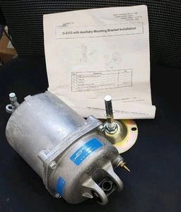 Johnson Controls D-3153-5 Damper Actuator W/ 8-13 PSIG Spring & Auxiliary Mount - Picture 1 of 3