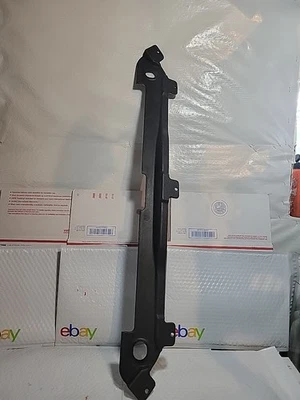 Cubierta superior superior del radiador delantero Jaguar XK8 XKR 1997-2006 MJA4180AD OEM Foto 1 de 4